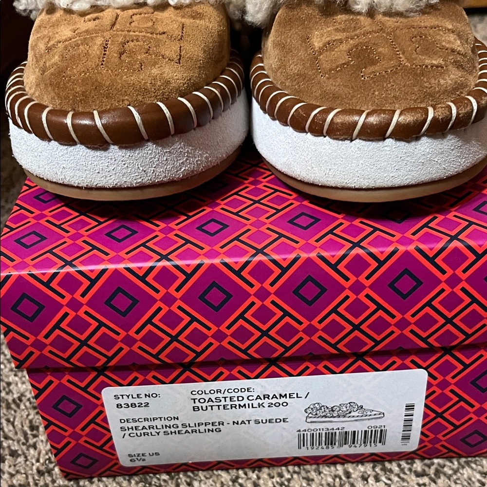 Tory Burch Shearling Suede Slippers/ loafers - Picture 5 of 9